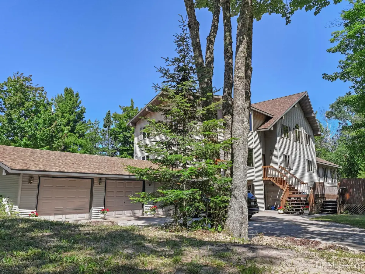 5451 Lakeshore, Eagle River, MI 49950 - #1