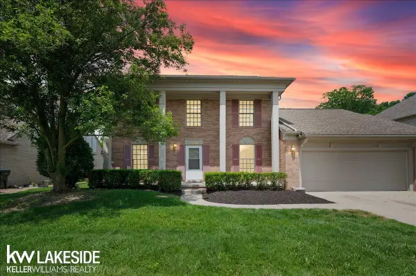 2199 Edgestone, Sterling Heights, MI 48314