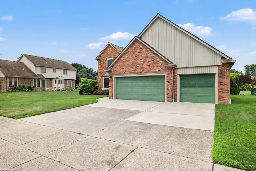 48103 Greenbriar, Macomb, MI 48044 - #2