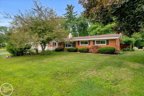 52161 Brentwood, Shelby Twp, MI 48316