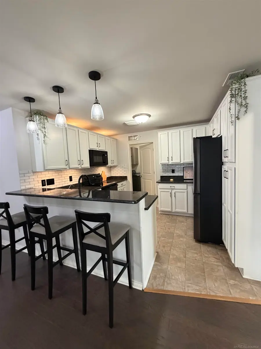 7013 Boulder Pointe, Washington, MI 48094 - #3