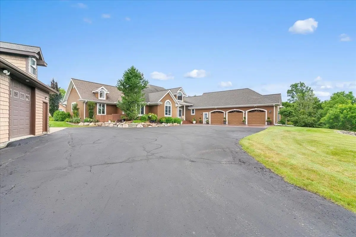 1851 N Chipman, Owosso, MI 48867 - #1