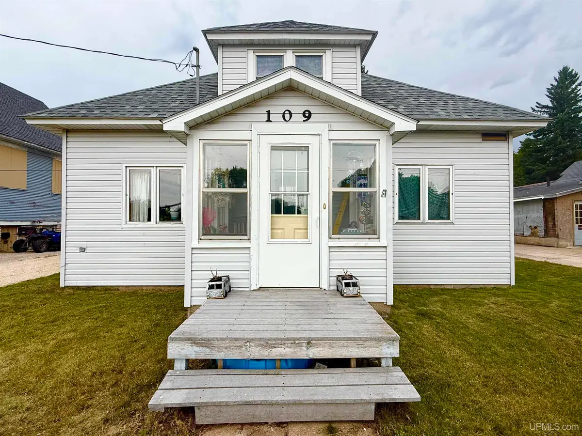 109 N Second, Manistique, MI 49854 - #1