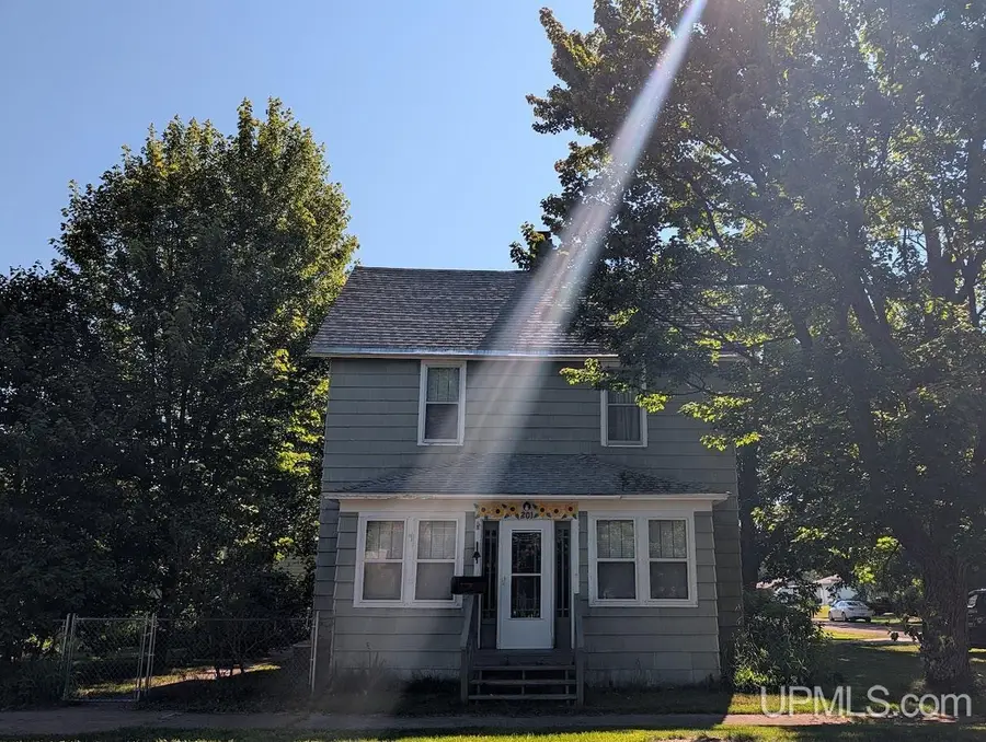 201 N 4th, Ontonagon, MI 49953 - #2
