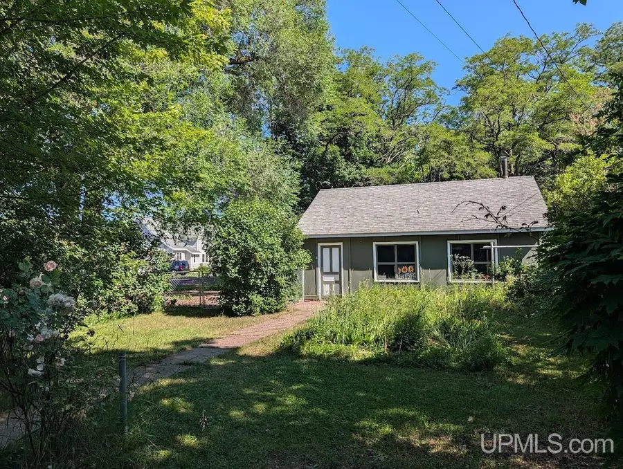 201 N 4th, Ontonagon, MI 49953 - #3