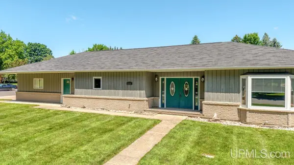 1214 Woodward, Kingsford, MI 49802