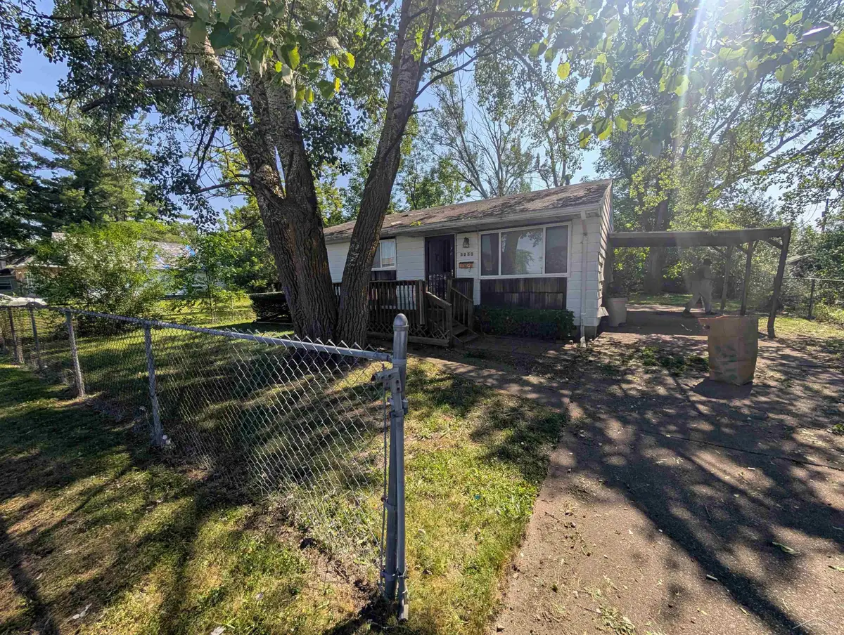 3250 Douglass, Saginaw, MI 48601 - #1