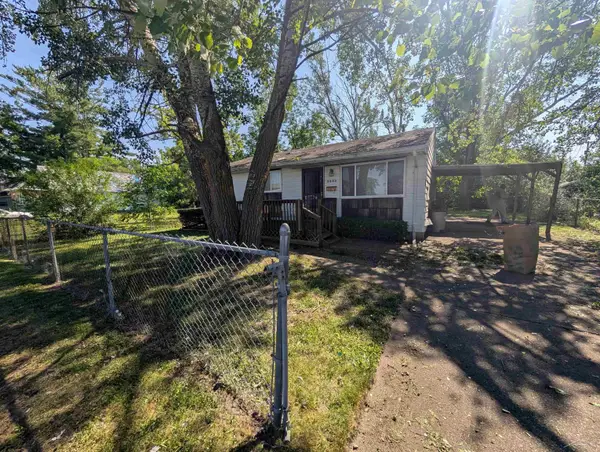 3250 Douglass, Saginaw, MI 48601