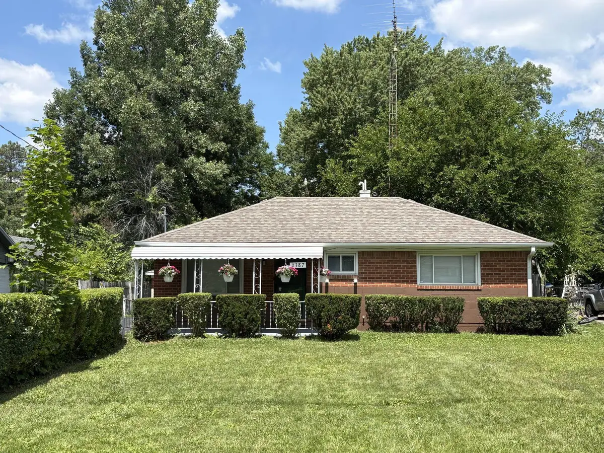 2387 Wildwood Circle, Grand Blanc, MI 48439 - #1