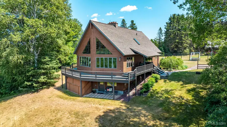 4042 5 Mile Point, Allouez, MI 49805 - #2