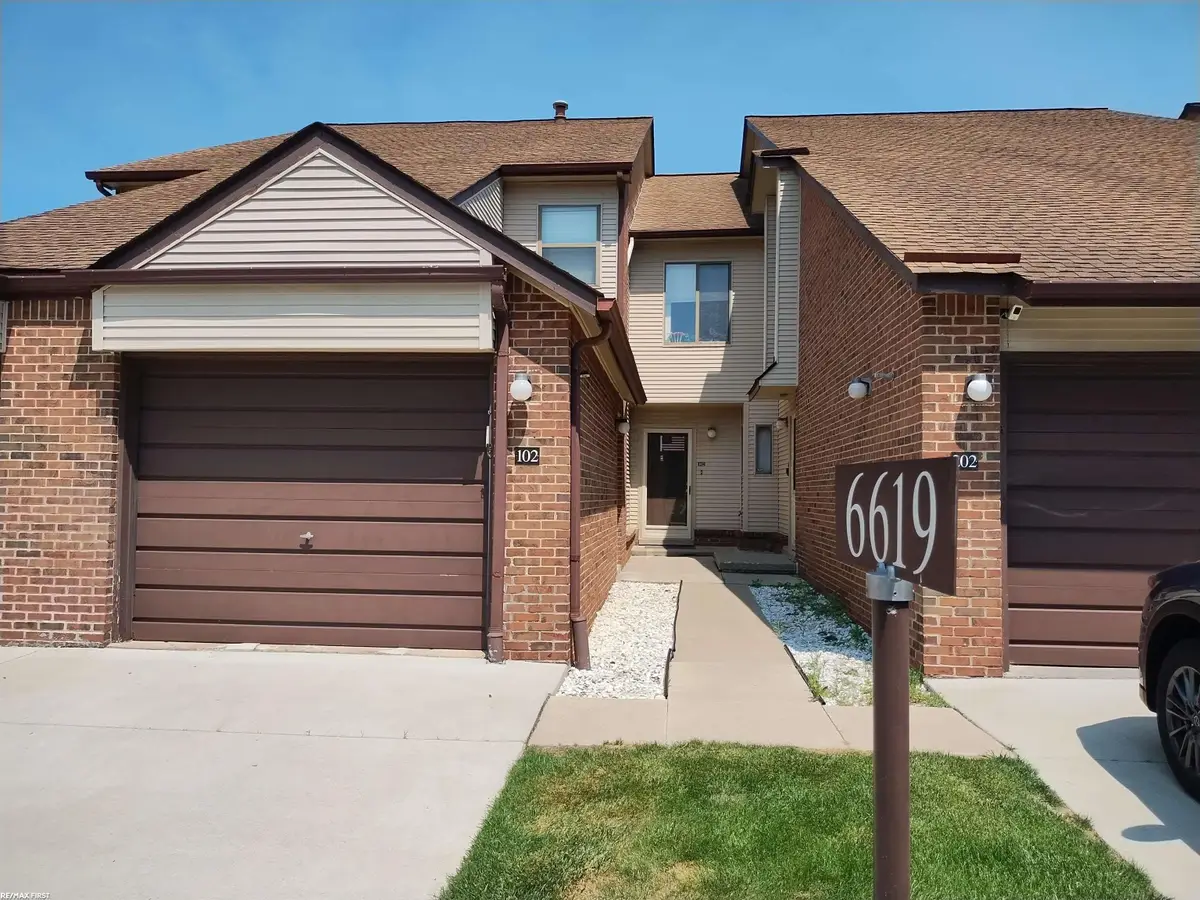 6619 Apt 102 Ridgefield Cir #102, West Bloomfield, MI 48322 - #1