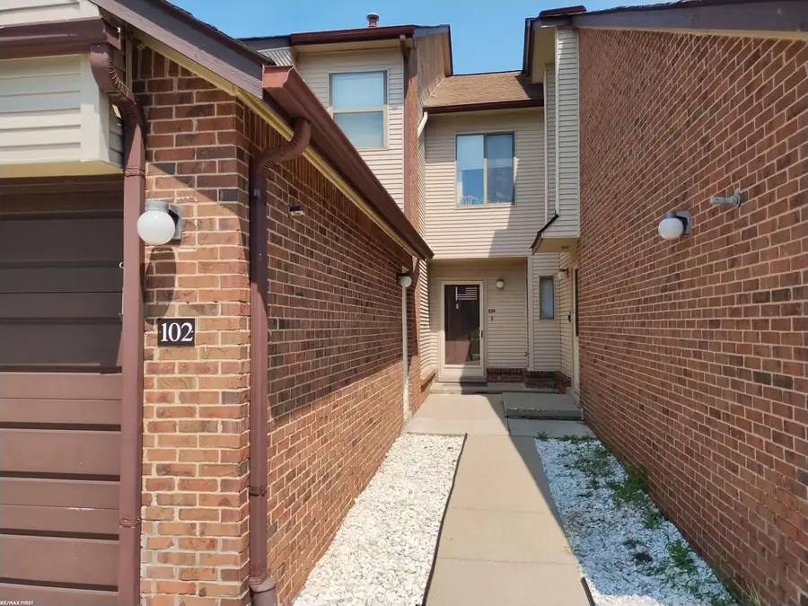 6619 Apt 102 Ridgefield Cir #102, West Bloomfield, MI 48322 - #2