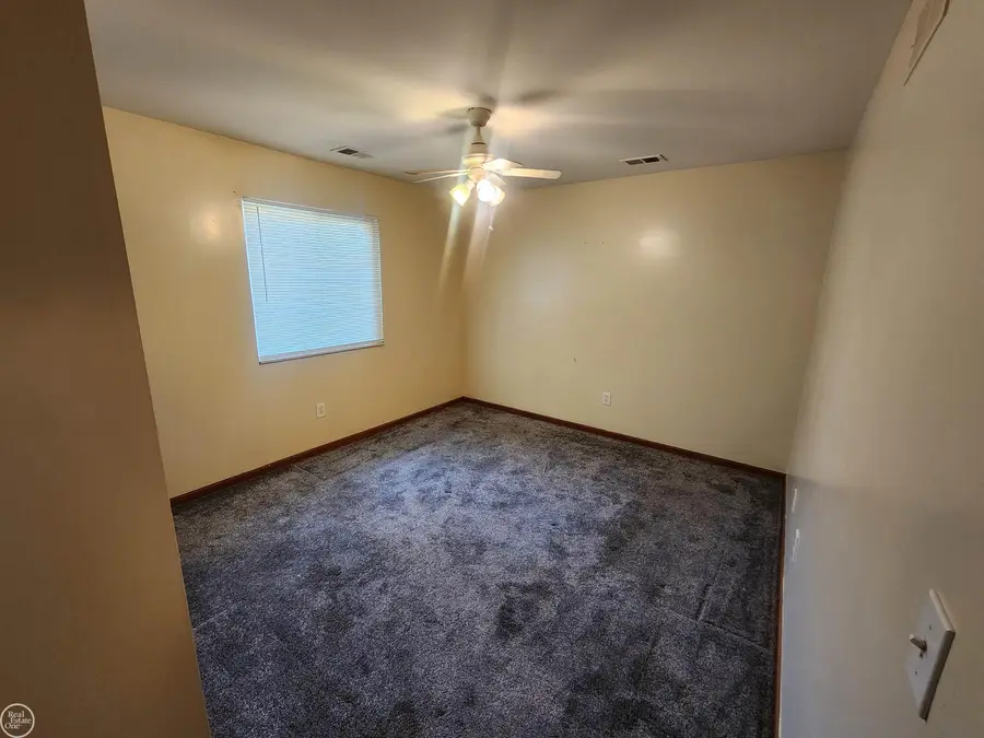 30522 Oakridge Manor, Roseville, MI 48066 - #3