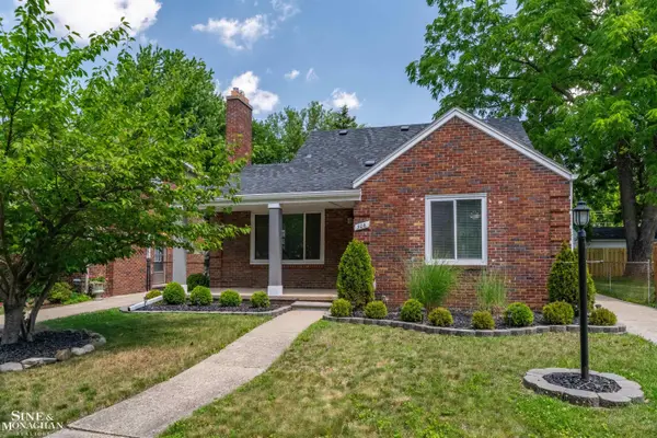 308 Ridgemont, Grosse Pointe, MI 48236