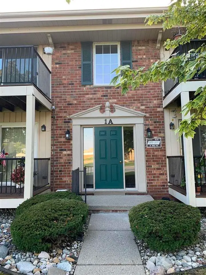 12090 15 Mile #40 / Entrance 1A, Sterling Heights, MI 48312 - #1