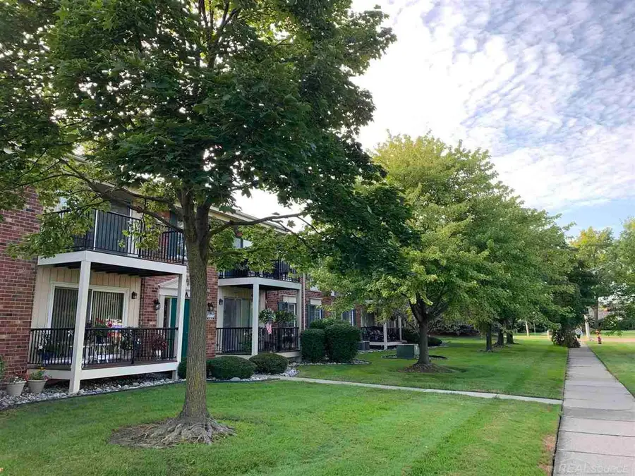 12090 15 Mile #40 / Entrance 1A, Sterling Heights, MI 48312 - #2