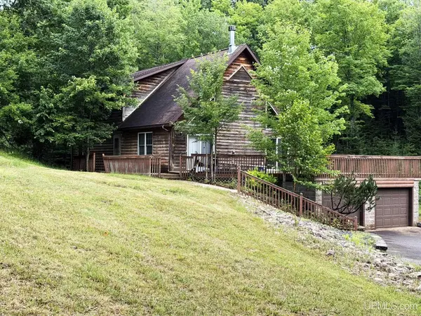 543 Maple Wood, Gwinn, MI 49841