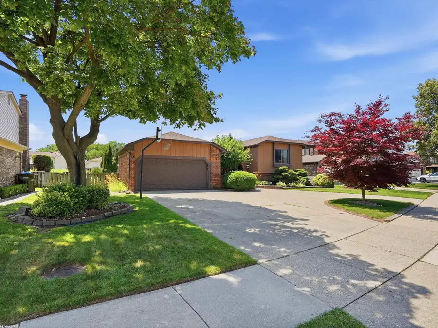 14604 Lakeshore, Sterling Heights, MI 48313 - #3