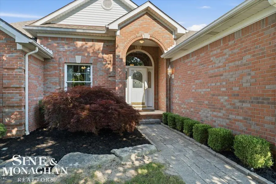 1001 S River Pointe, Saint Clair, MI 48079 - #2