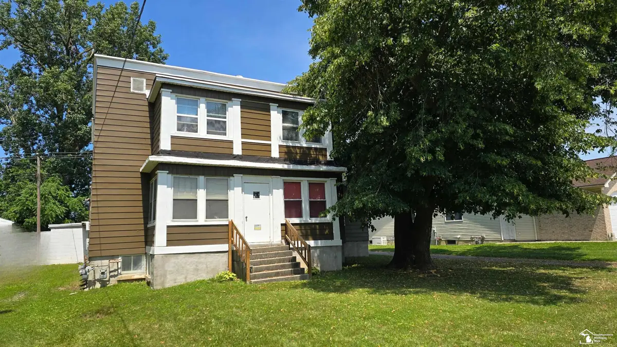 3042 S Custer, Monroe, MI 48161 - #1