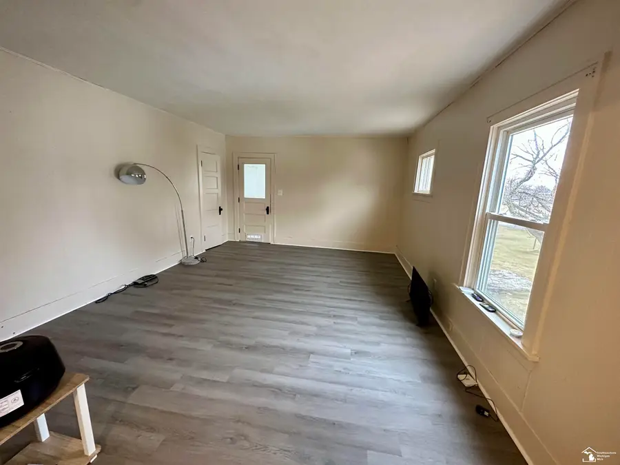 3042 S Custer, Monroe, MI 48161 - #3