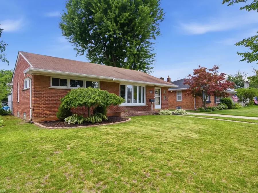 1005 N Esplanade, Mount Clemens, MI 48043 - #3