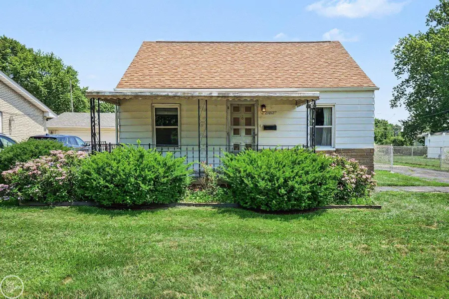 29812 Gloria, Saint Clair Shores, MI 48082 - #2