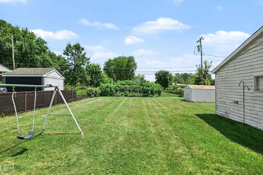 29812 Gloria, Saint Clair Shores, MI 48082 - #3