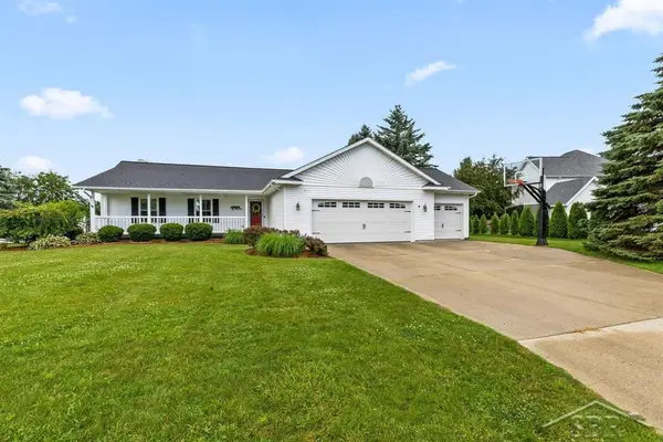 11169 Moorfield, Freeland, MI 48623