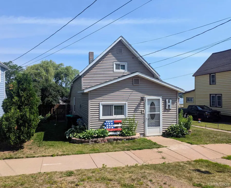 228 W Water, Negaunee, MI 49866 - #3