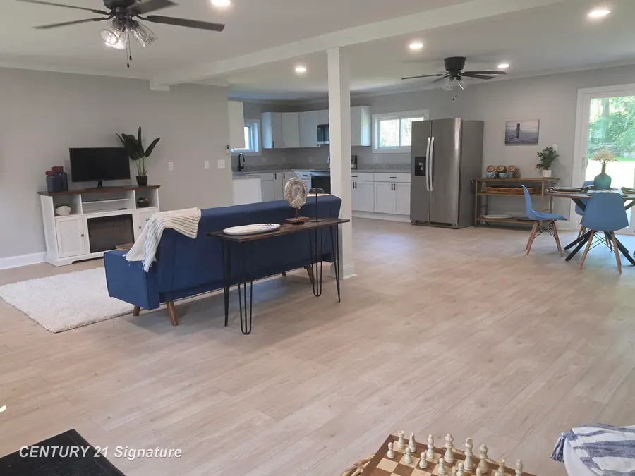 474 W Taylor, Sanford, MI 48657 - #3