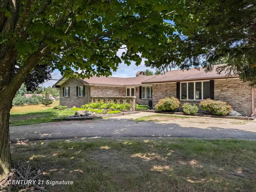 2995 Lyons, Owosso, MI 48867 - #3