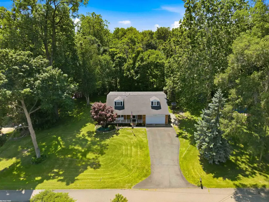 49861 Valley, Shelby, MI 48317 - #2