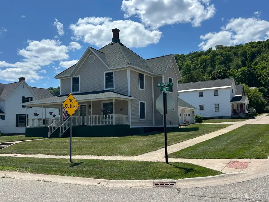 831 W Munising, Munising, MI 49862 - #2