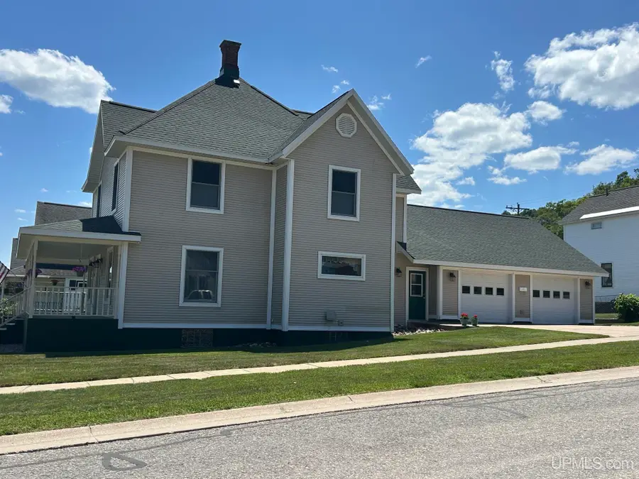 831 W Munising, Munising, MI 49862 - #3