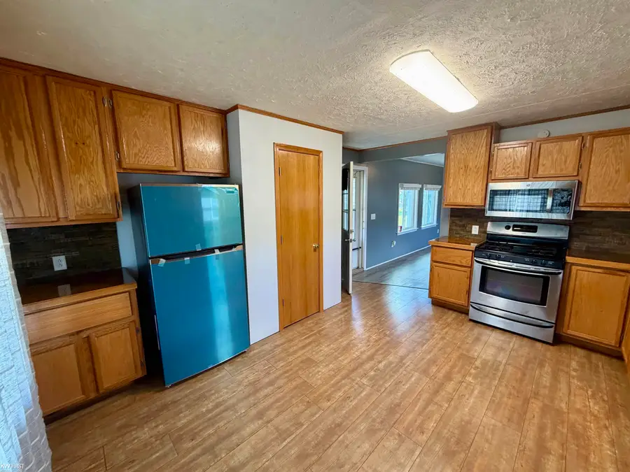 68 Clydesdale, Mount Morris, MI 48458 - #2