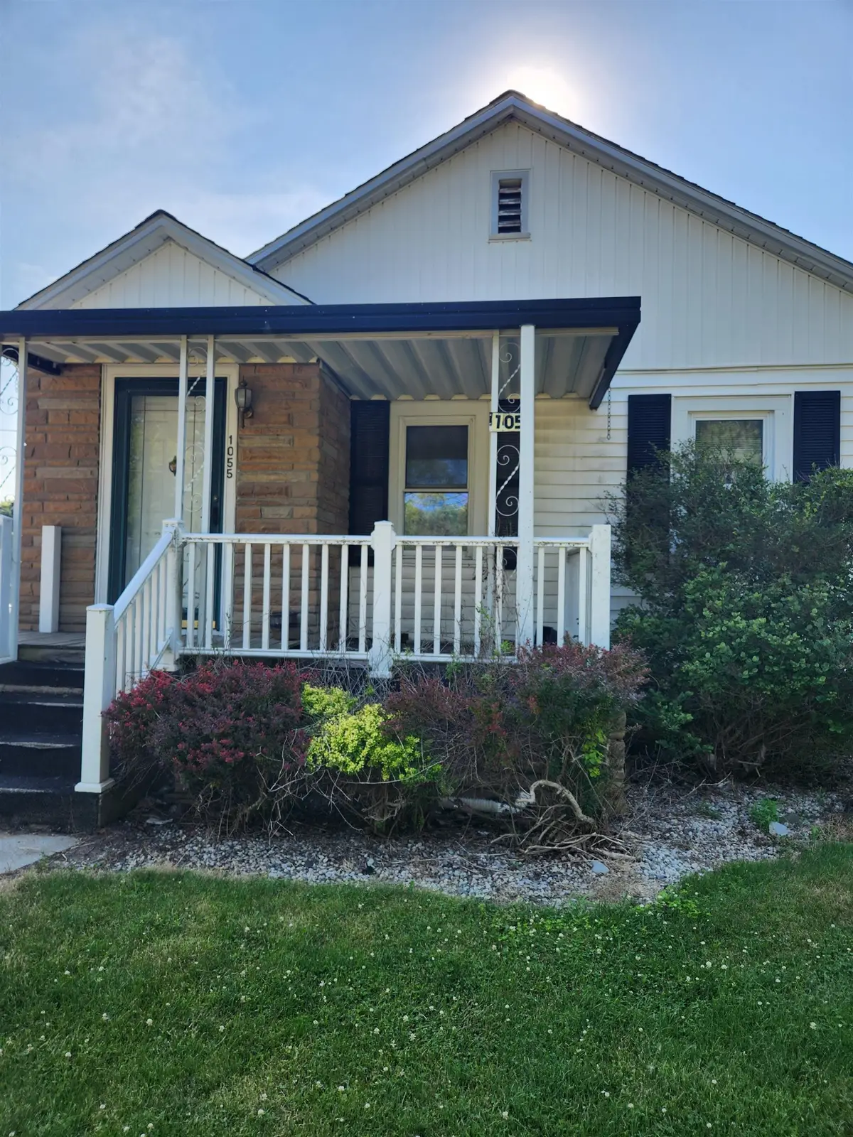 1055 N Scheurmann, Essexville, MI 48732 - #1