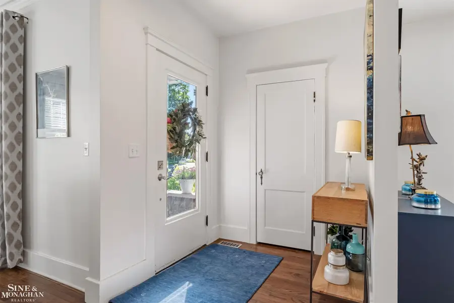 835 Cook, Grosse Pointe Woods, MI 48236 - #3