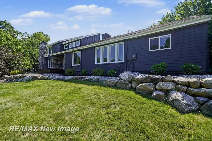 7190 Dark Lake, Clarkston, MI 48346 - #2