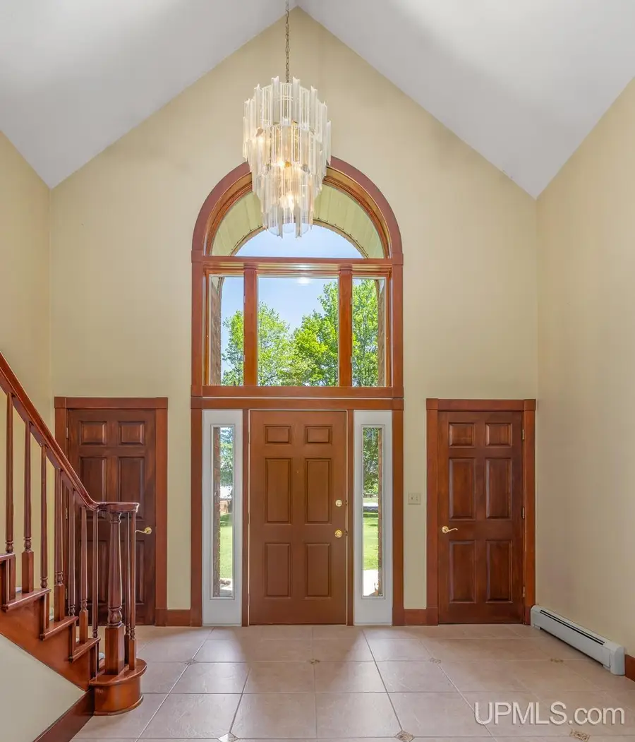 860 Evergreen, Kingsford, MI 49802 - #2