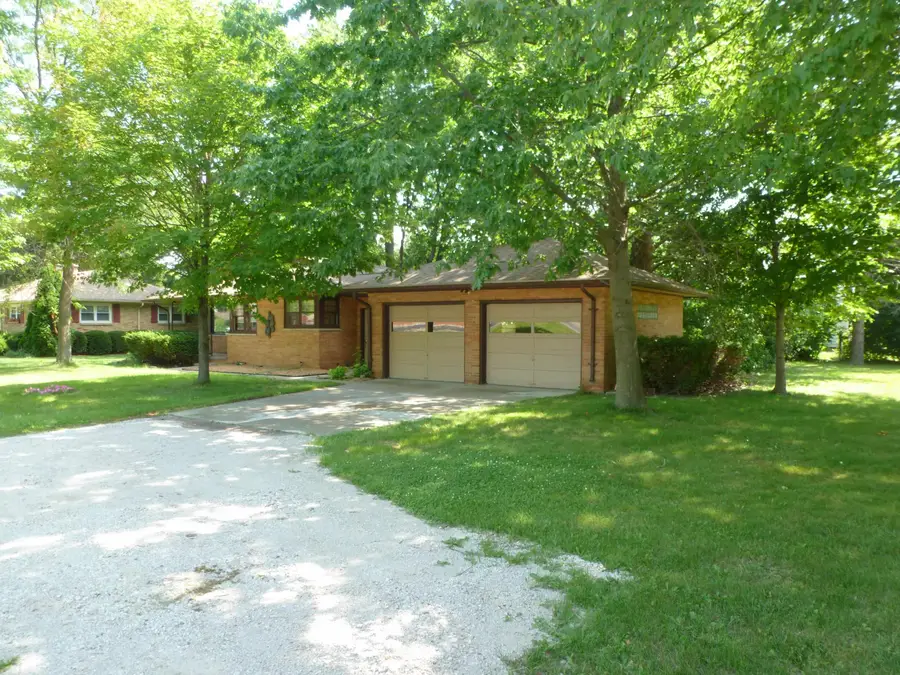 2520 Hemmeter, Saginaw, MI 48603 - #2