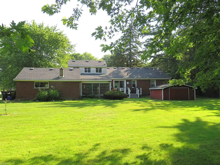 42501 Utica, Sterling Heights, MI 48314 - #3