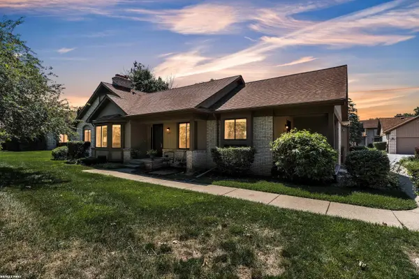 20497 Villa Grande, Clinton Township, MI 48038