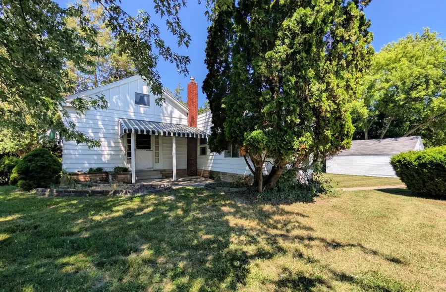 825 E River, Flushing, MI 48433 - #3