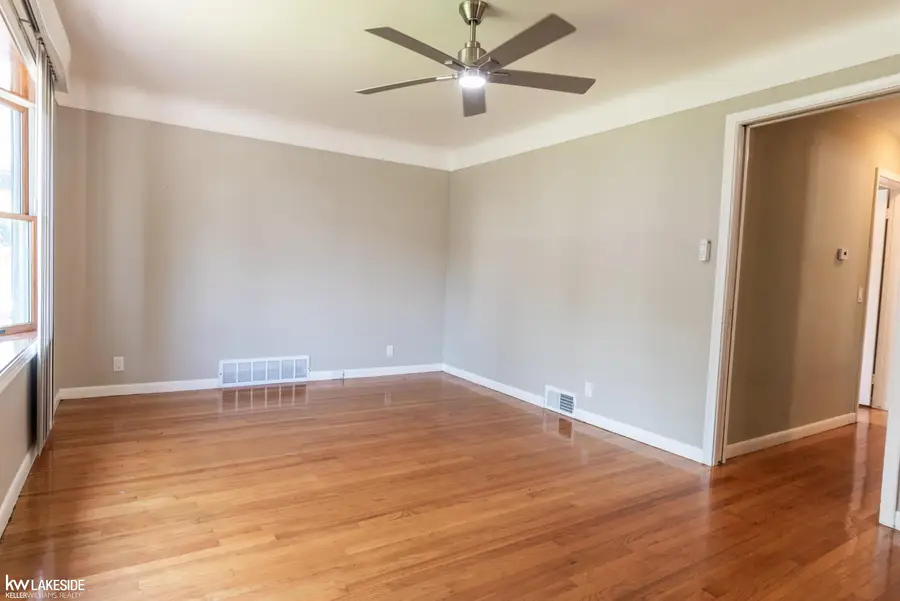 23636 Beverly, Saint Clair Shores, MI 48082 - #3