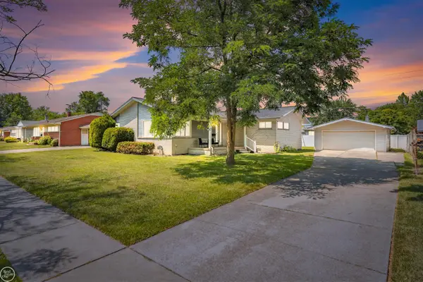22405 E Schafer, Clinton Township, MI 48035
