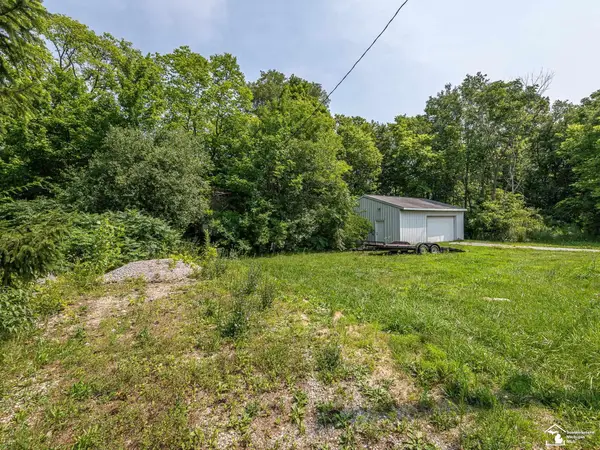 1606 Mooreville, Milan, MI 48160
