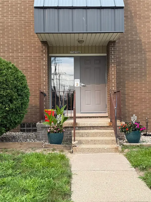 27 Dickinson Unit E #Unit E, Mount Clemens, MI 48043