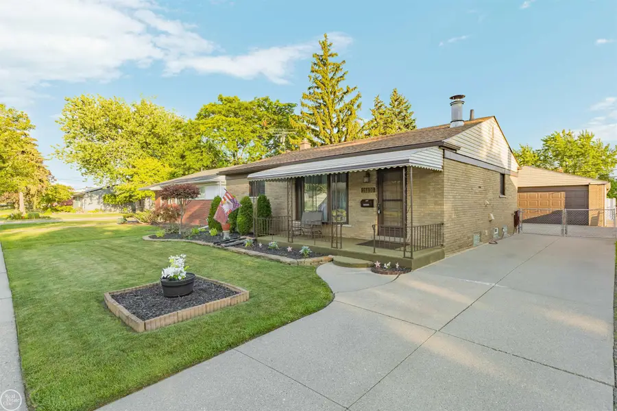 21436 Parkway, Saint Clair Shores, MI 48082 - #3