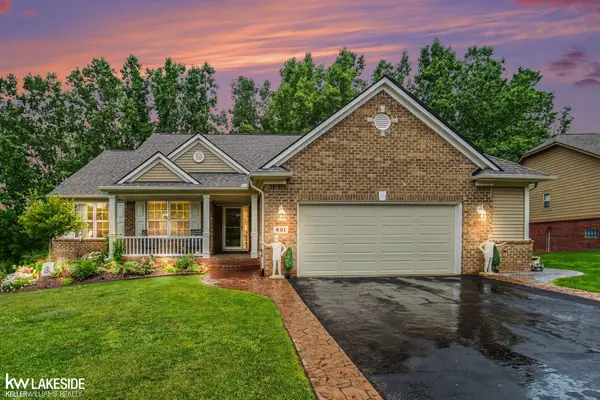851 Snyder, Oxford, MI 48371